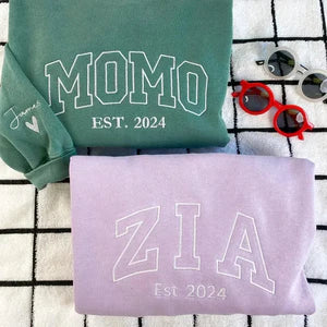 🎁 HOT MOTHER’S DAY DEALS YOU CAN’T MISS 🛒Custom Embroidered Comfort Colors Grandma and Grandpa Sweatshirt, Gift for Grandma/Grandpa